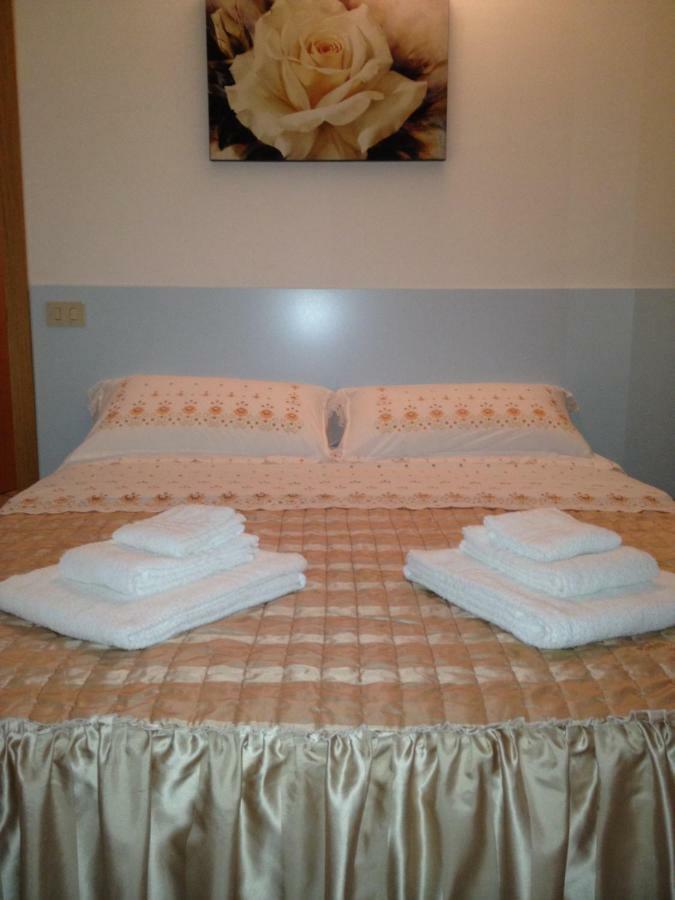 Il Gruccione Bed & Breakfast Sant'Omero Ngoại thất bức ảnh